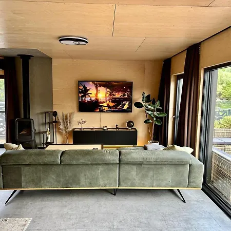 度假居 Houseboat With Touch Of Luxury 布拉迪斯拉发