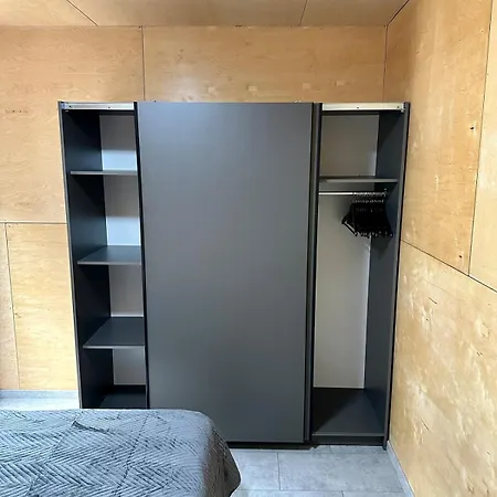 度假居 Houseboat With Touch Of Luxury 布拉迪斯拉发
