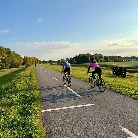Houseboat With Touch Of Luxury Pozsony