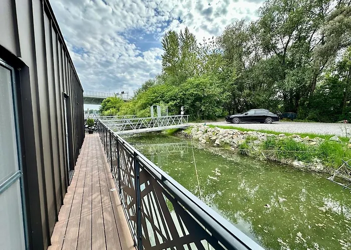 Houseboat With Touch Of Luxury Σπίτι διακοπών
