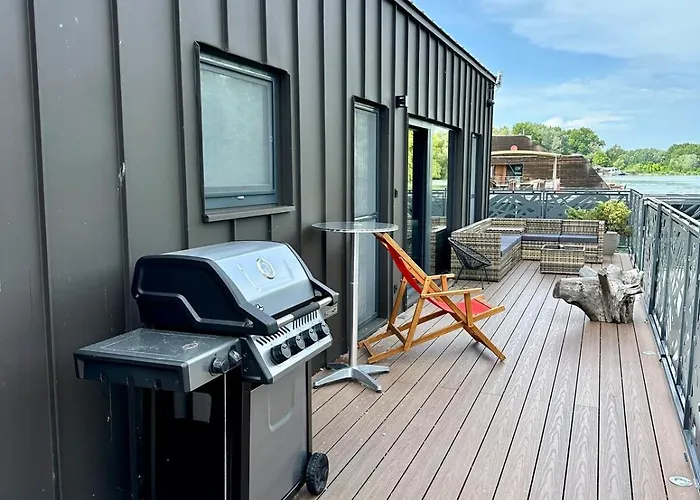 Houseboat With Touch Of Luxury